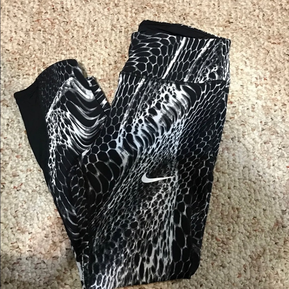 Nike Dry fit capris